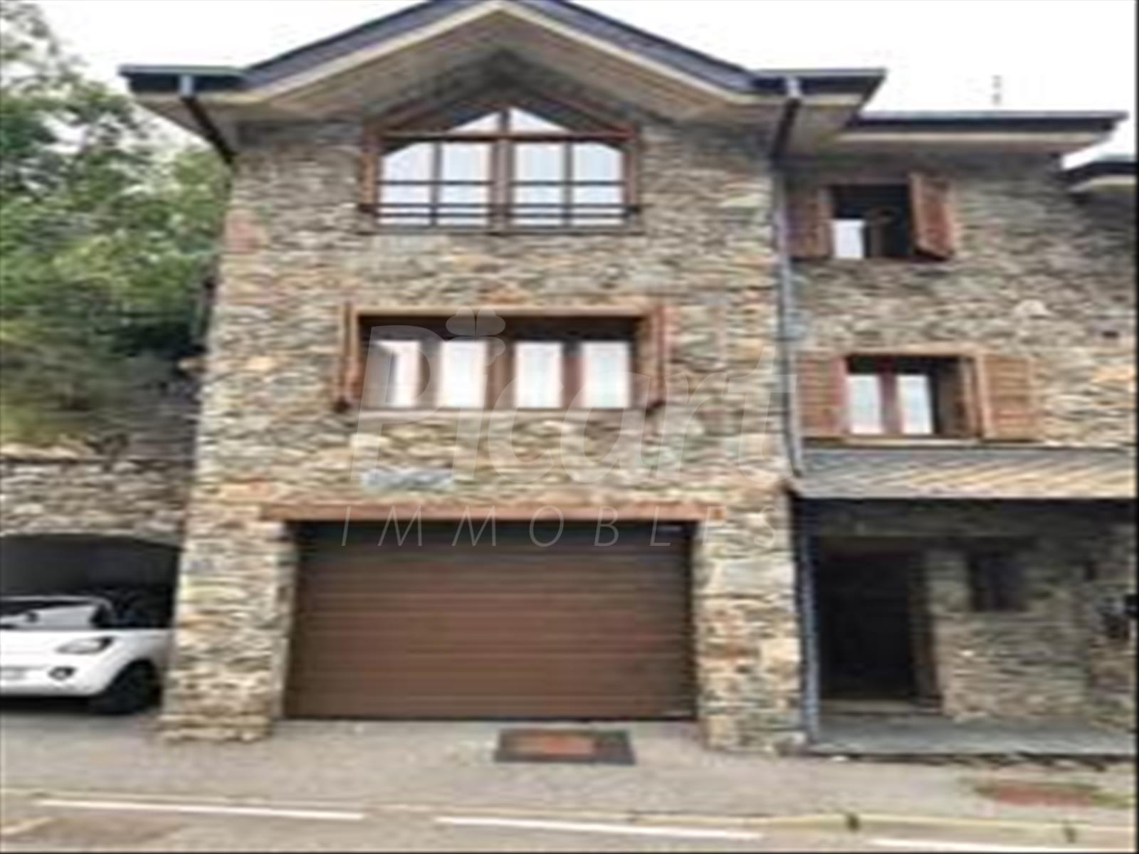 TERRACED HOUSE IN ORDINO