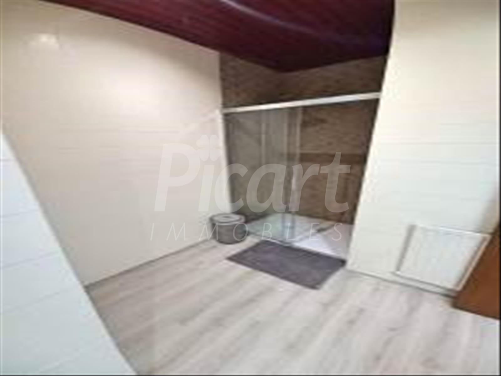 APPARTEMENT AU CENTRE D'ORDINO